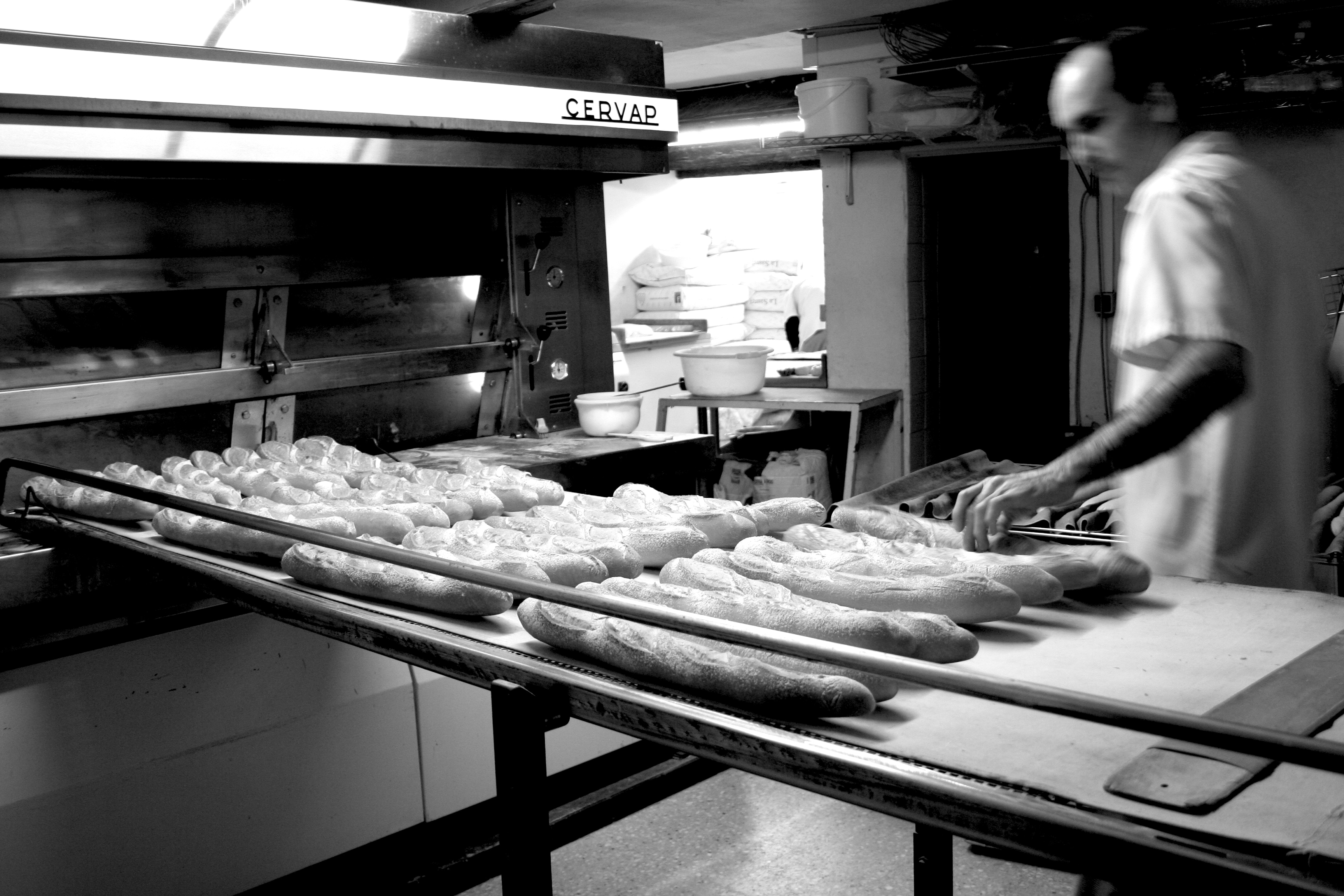 a bread lover's story www.tasteofmemories.com